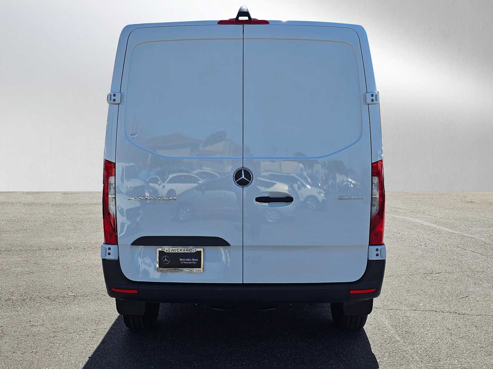 Used 2025 Mercedes-Benz Sprinter 2500 image 4