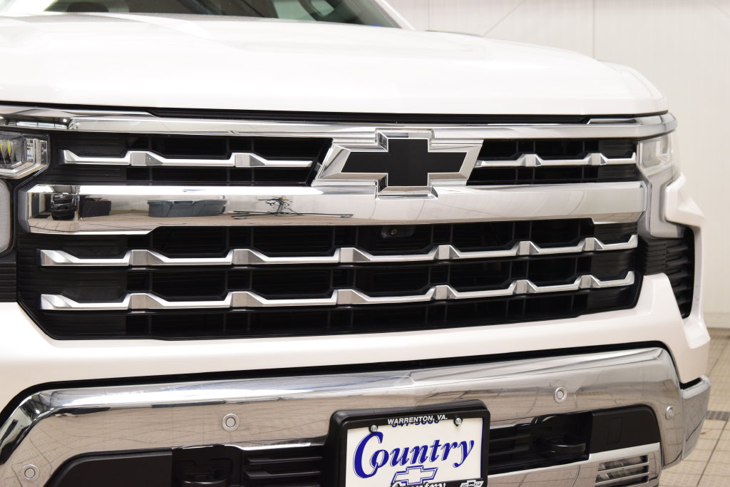 Used 2022 Chevrolet Silverado 1500 LTZ AWD/4WD image 11