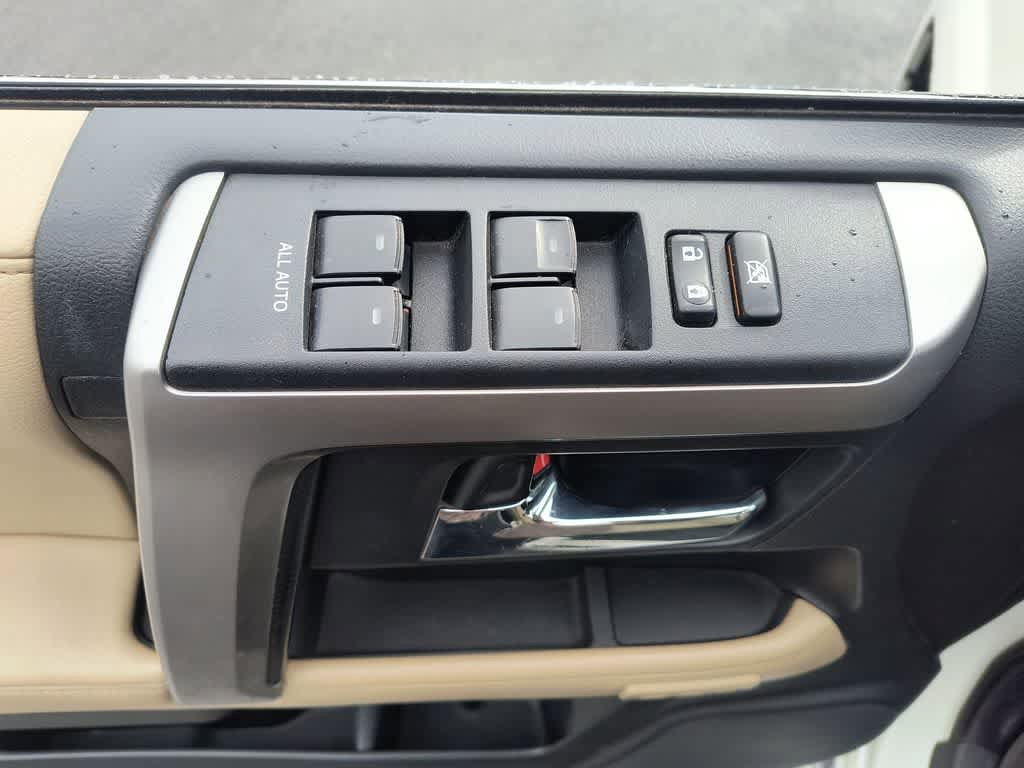 Used 2016 Toyota 4Runner Limited AWD/4WD image 13