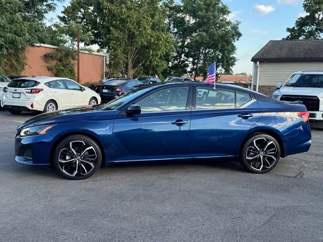 Used 2023 Nissan Altima 2.5 SR image 8