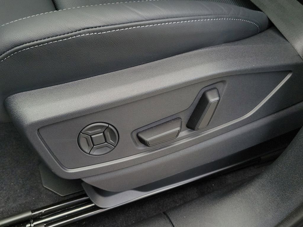 New 2026 Audi Q5 Premium Plus image 18