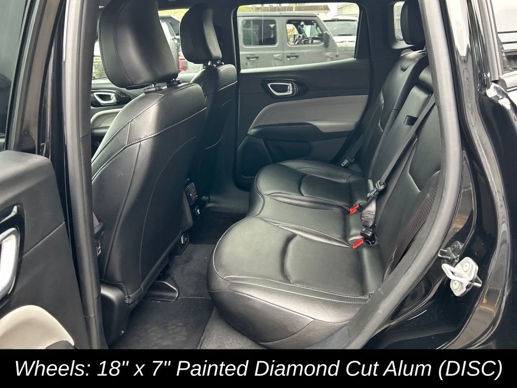 Used 2025 Jeep Compass Limited image 24