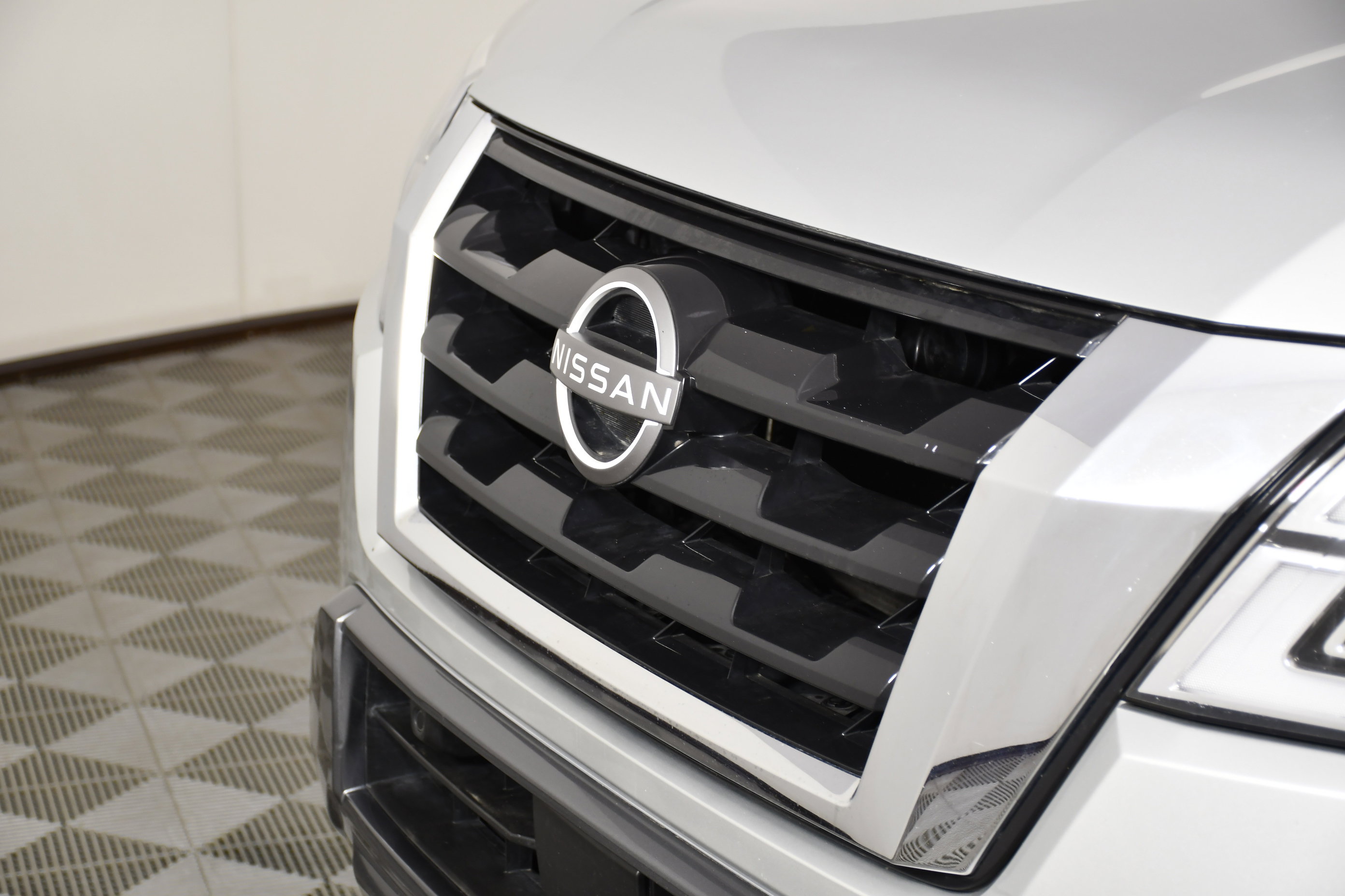 Used 2024 Nissan Armada SV image 11