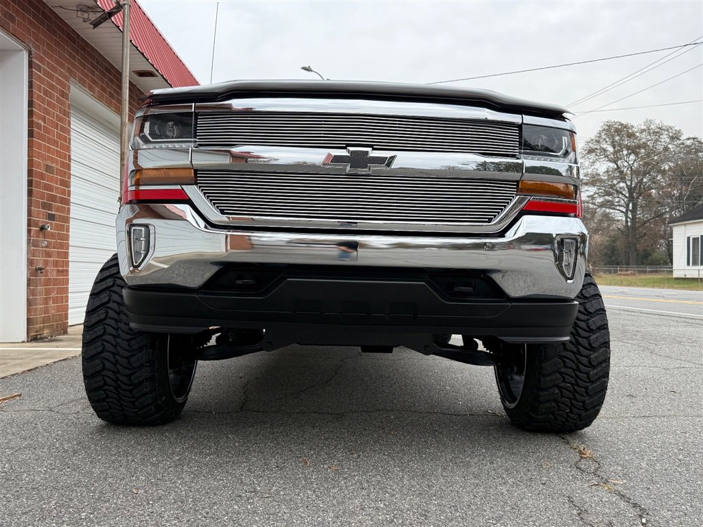 Used 2019 Chevrolet Silverado 1500 LT w/ All Star Edition image 11