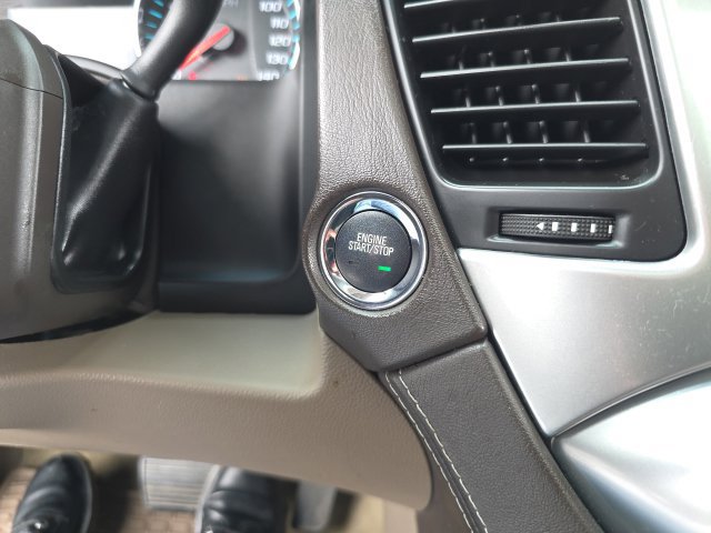 Used 2017 Chevrolet Suburban Premier AWD/4WD image 34