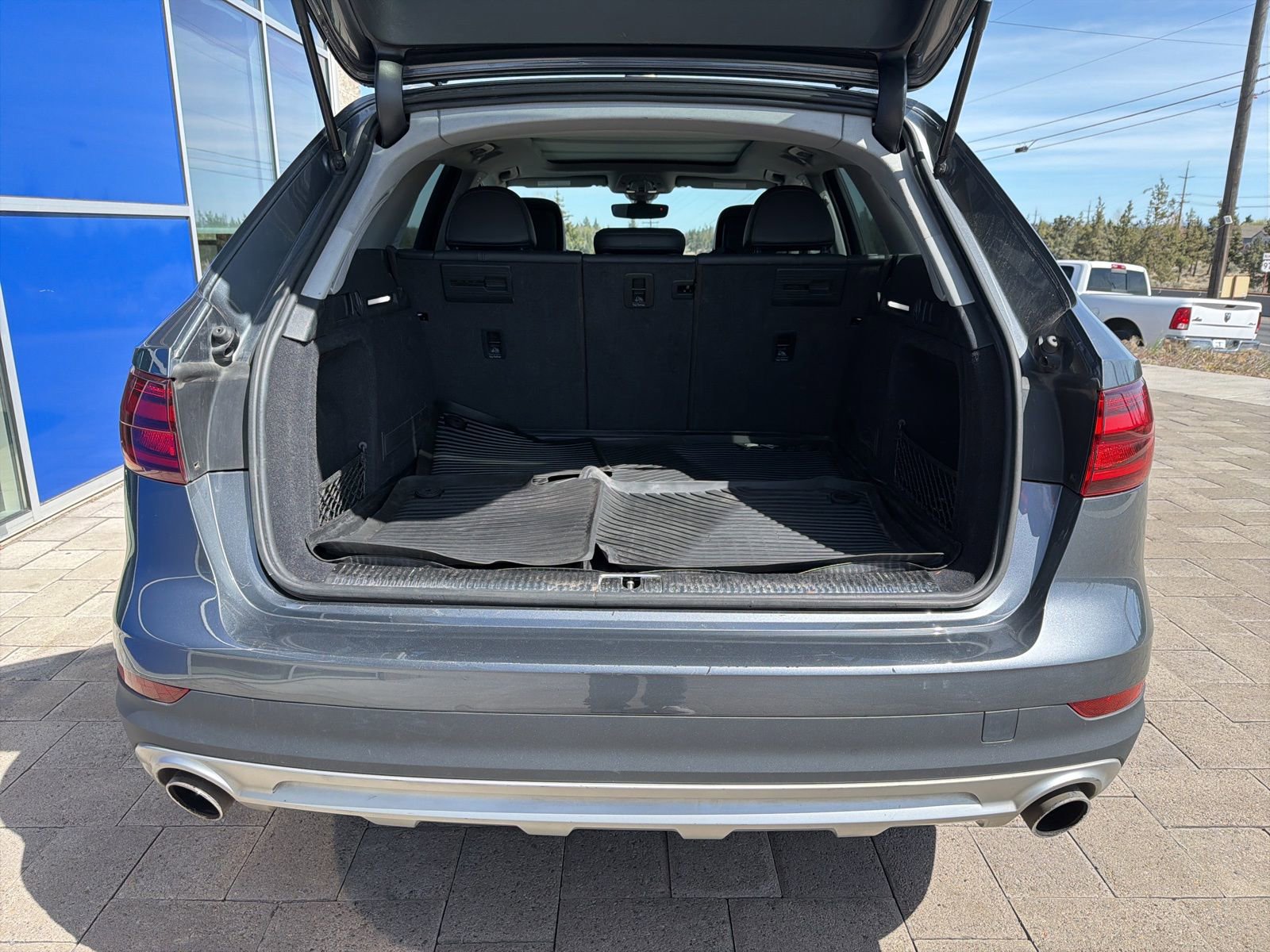 Used 2018 Audi A4 2.0T allroad Premium w/ Convenience Package image 9