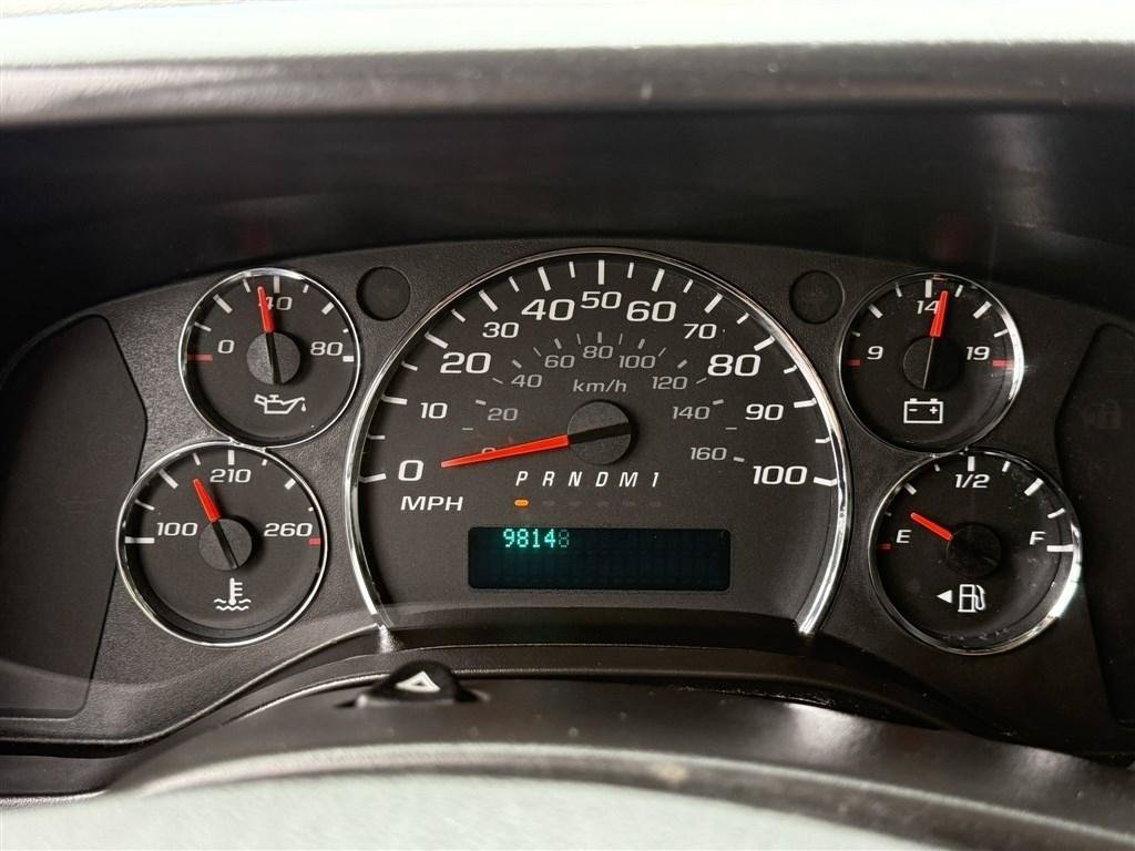 Used 2015 Chevrolet Express 2500 RWD image 18
