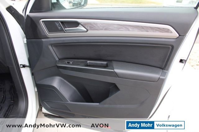 Used 2020 Volkswagen Atlas Cross Sport SE w/ Towing Package image 24