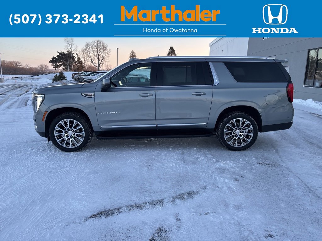 Used 2025 GMC Yukon XL Denali image 2