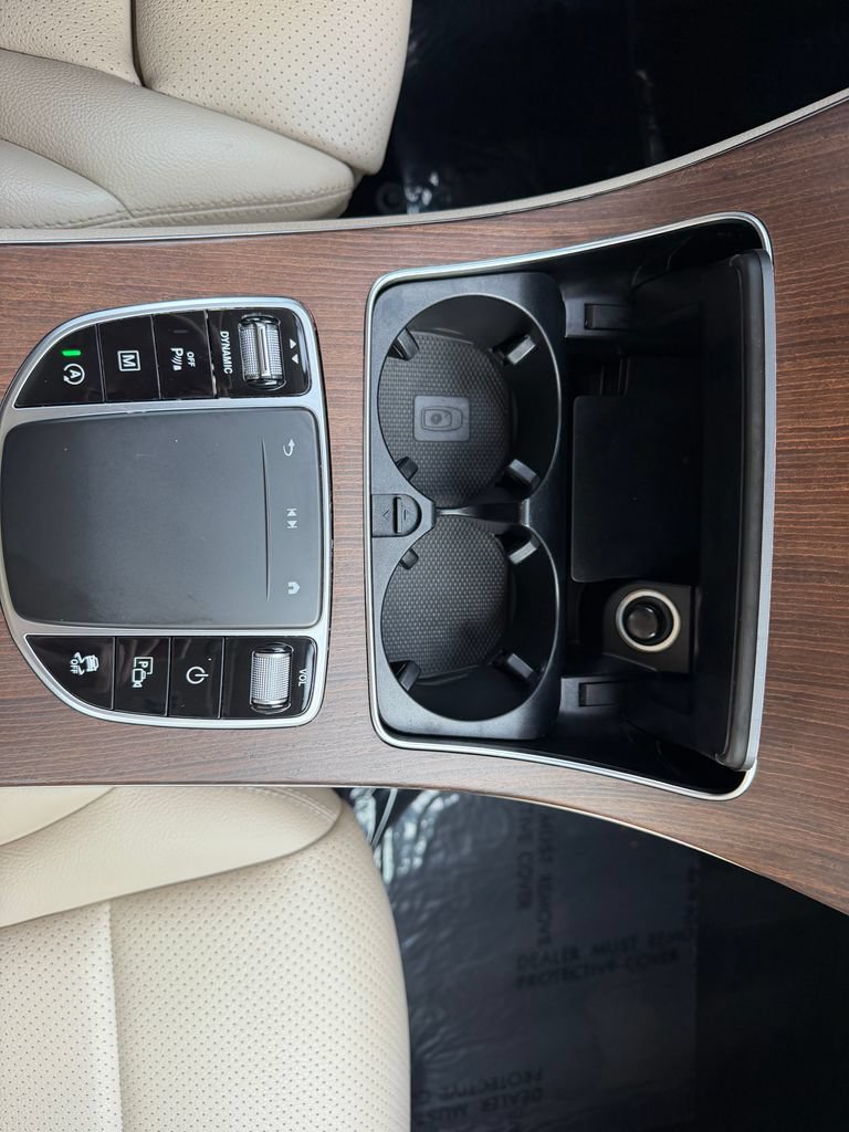 Used 2021 Mercedes-Benz GLC 300 4MATIC image 12
