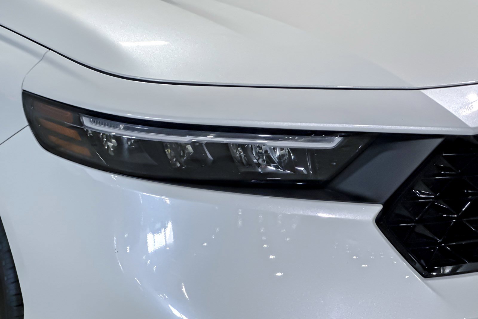 Used 2025 Honda Accord SE image 10