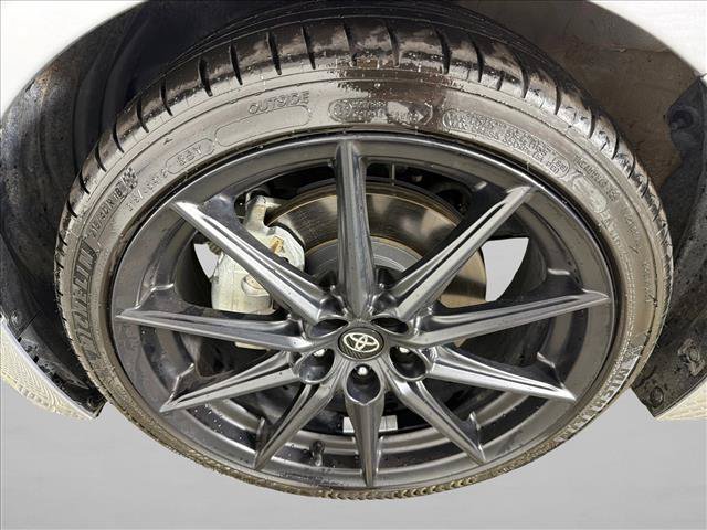 Used 2025 Toyota GR86 Premium RWD image 11