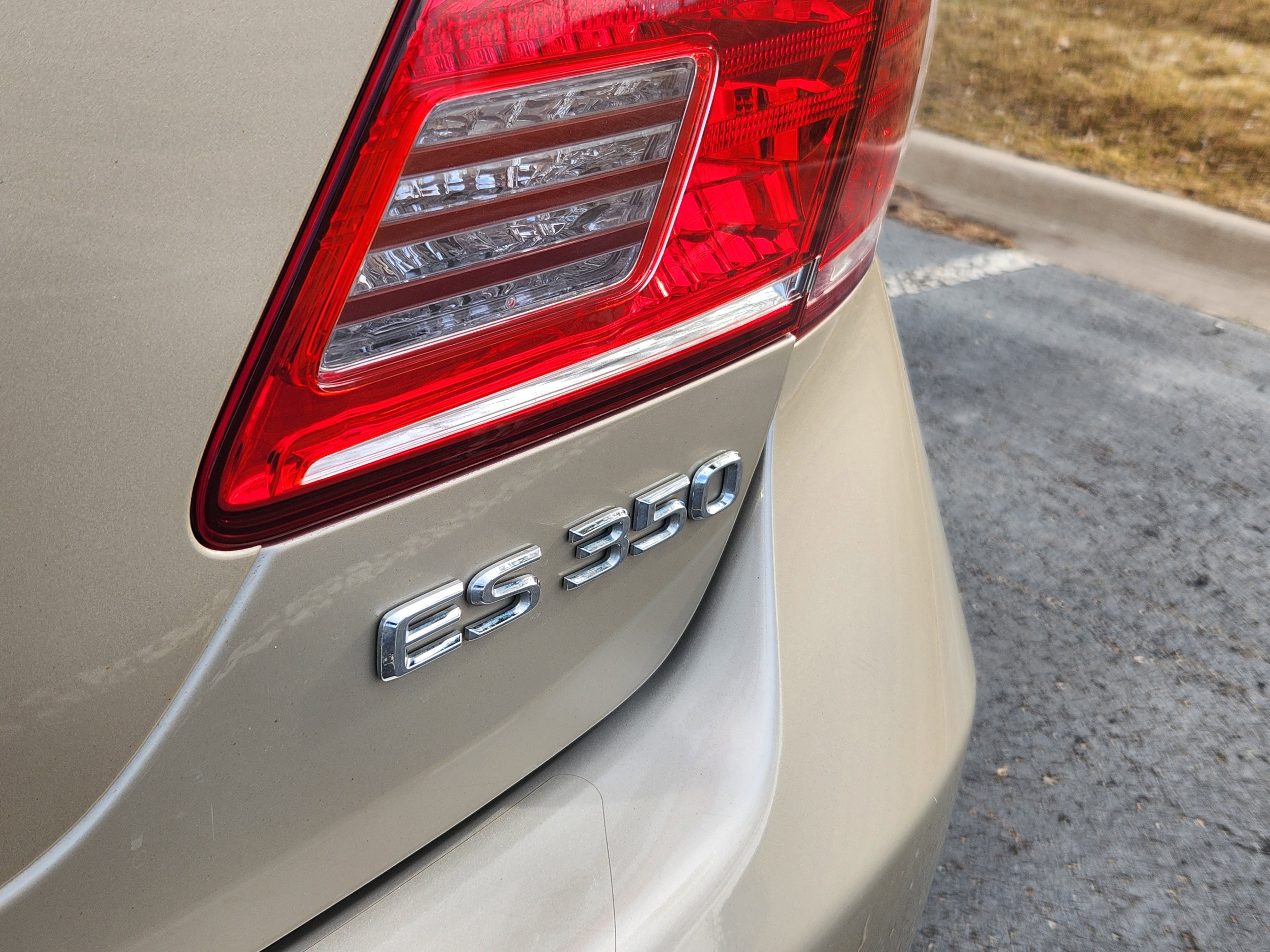 Used 2012 Lexus ES 350 image 18