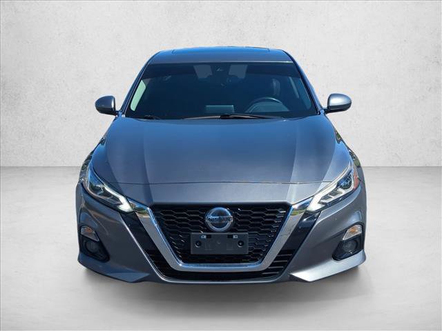 Used 2020 Nissan Altima 2.5 Platinum FWD image 2