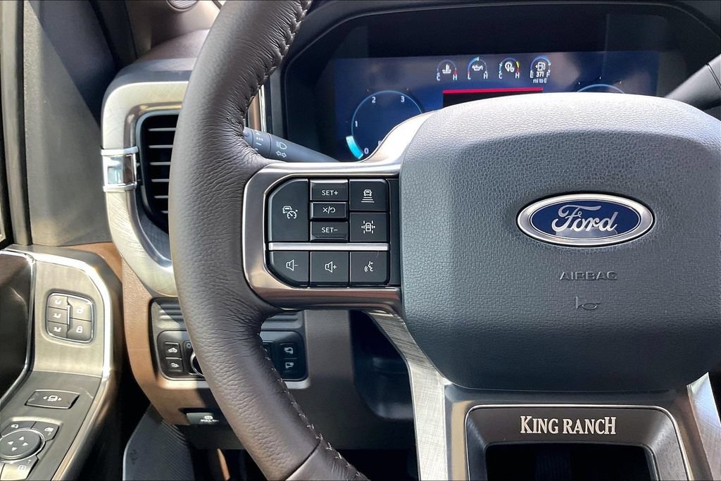 Used 2026 Ford F250 King Ranch w/ FX4 Off-Road Package AWD/4WD image 10