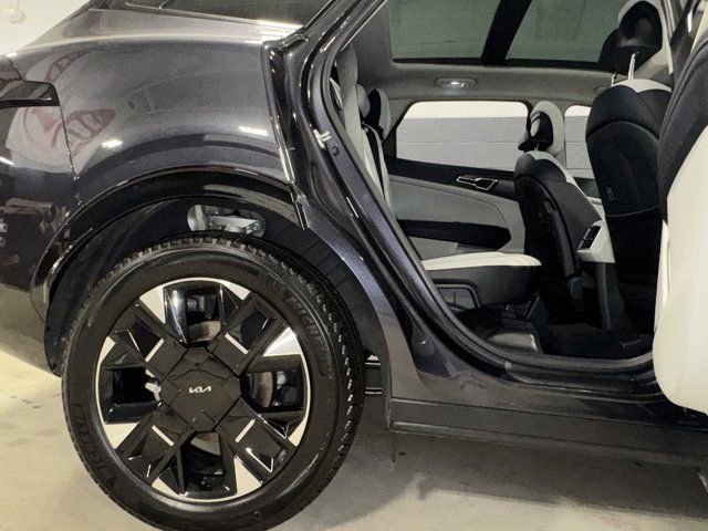 Used 2026 Kia Sportage SX image 18
