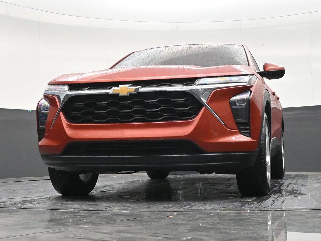 Used 2024 Chevrolet Trax LS w/ LS Convenience Package FWD image 27