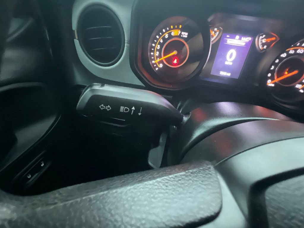 Used 2025 Jeep Wrangler Sport AWD/4WD image 38