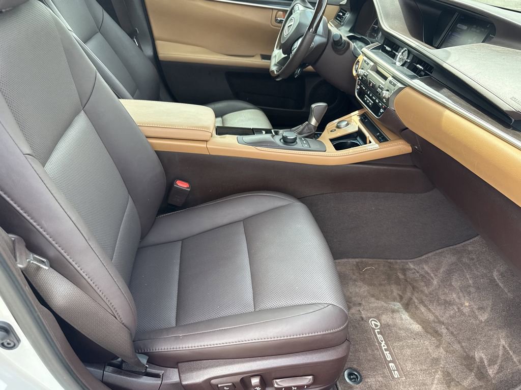 Used 2018 Lexus ES 350 w/ Premier Package FWD image 13