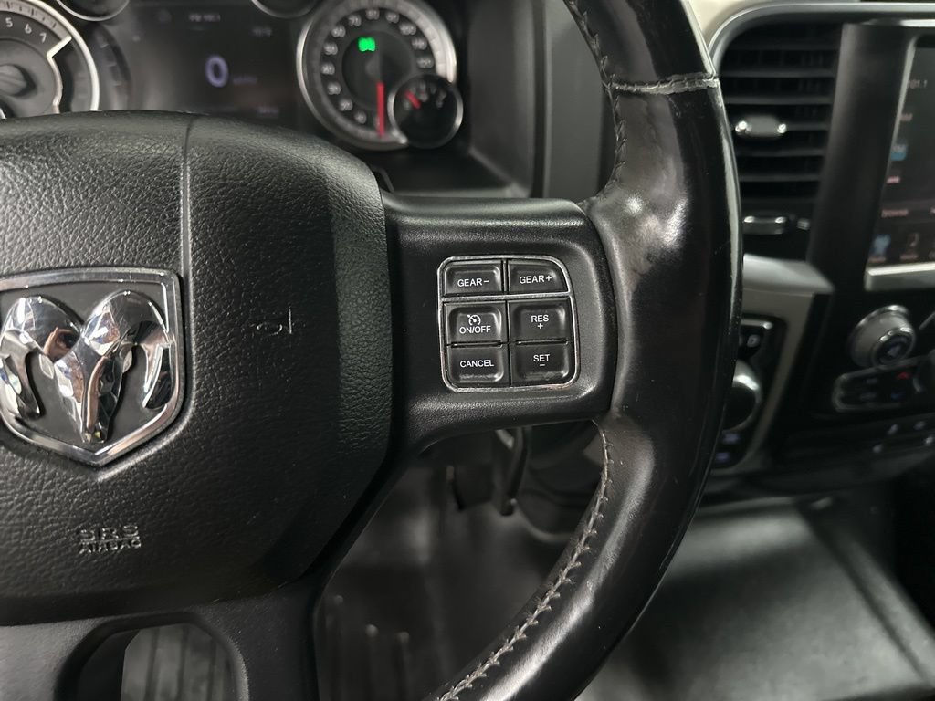 Used 2015 RAM 1500 SLT AWD/4WD image 16