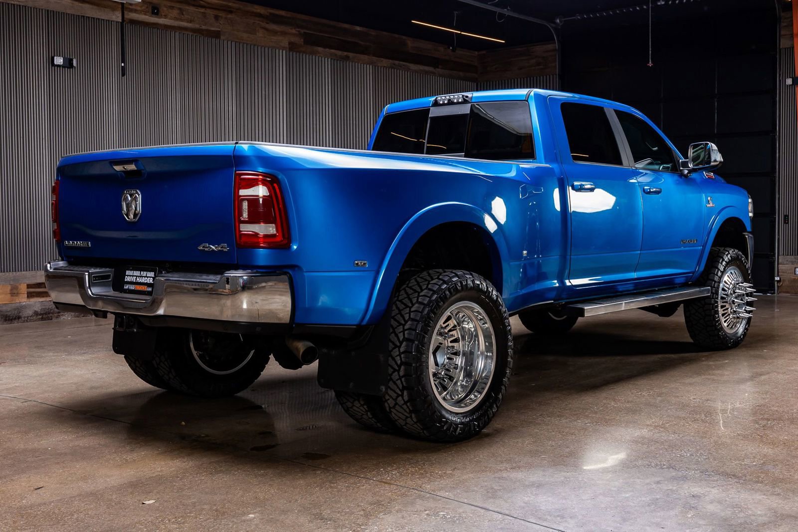 Used 2020 RAM 3500 Laramie image 10