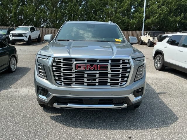 Used 2026 GMC Yukon Denali w/ Sun & Power Step Package AWD/4WD image 2
