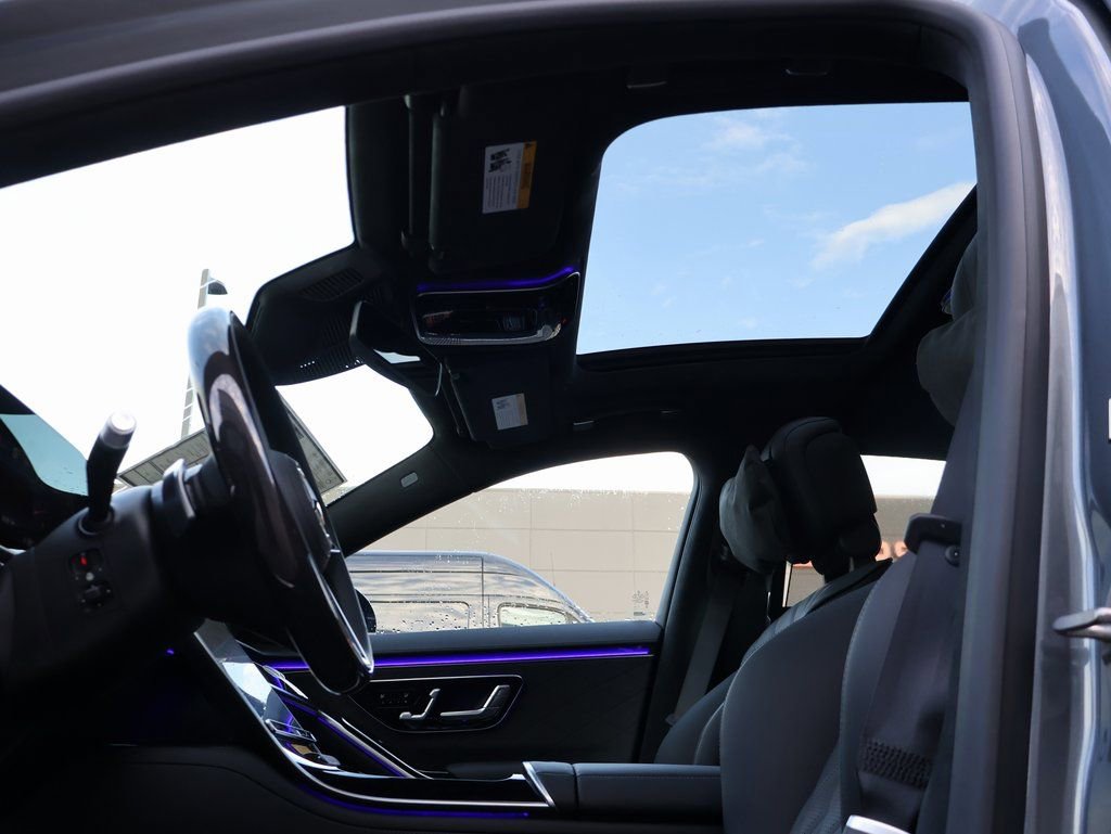 New 2026 Mercedes-Benz S 580 4MATIC Sedan image 39