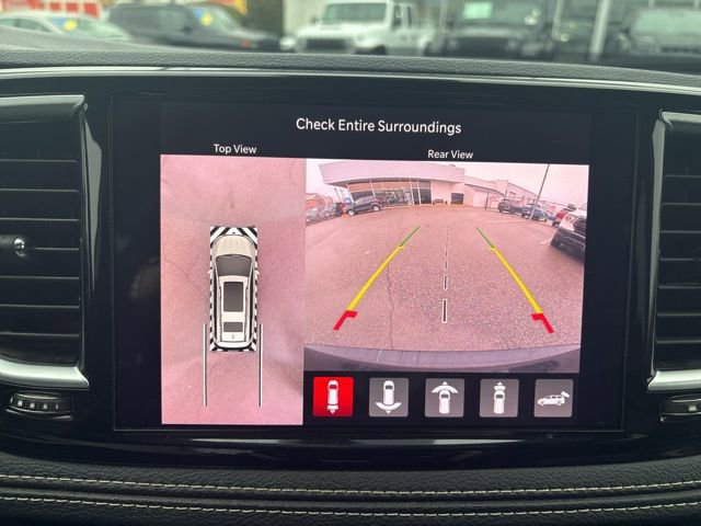 Used 2023 Chrysler Pacifica Limited image 20
