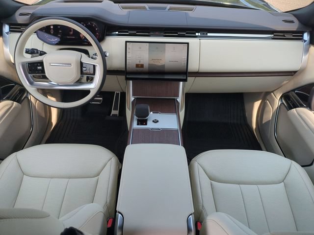 New 2026 Land Rover Range Rover Long Wheelbase SE AWD/4WD image 14