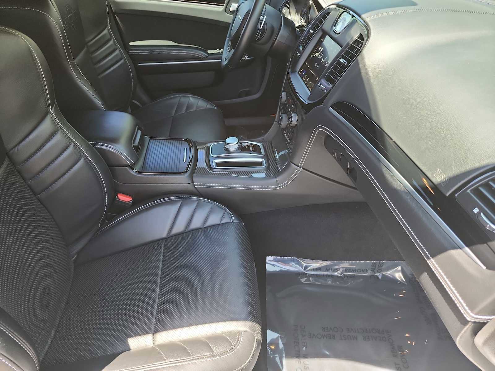 Used 2023 Chrysler 300 C RWD image 18