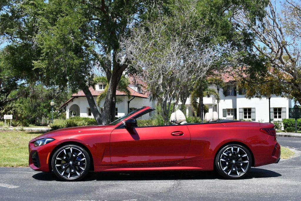 Used 2025 BMW M440i Convertible RWD image 27
