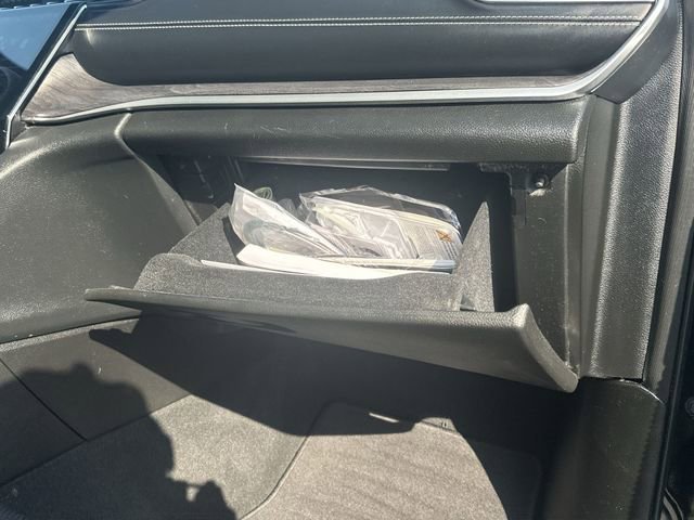 Used 2022 Jeep Grand Cherokee L Overland w/ Luxury Tech Group IV image 34