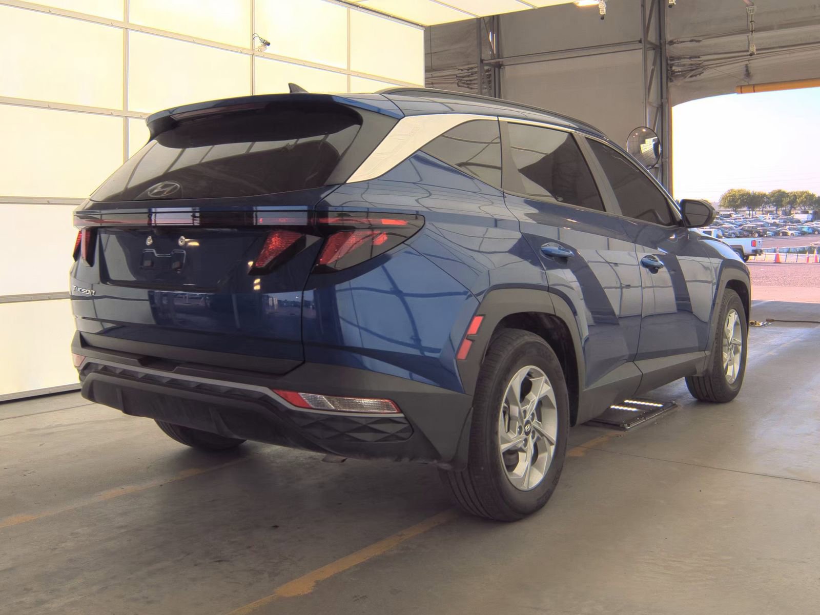 Used 2024 Hyundai Tucson SEL FWD image 2