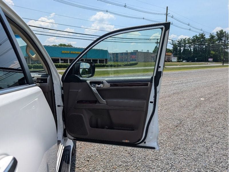 Used 2019 Lexus GX 460 Premium AWD/4WD image 13