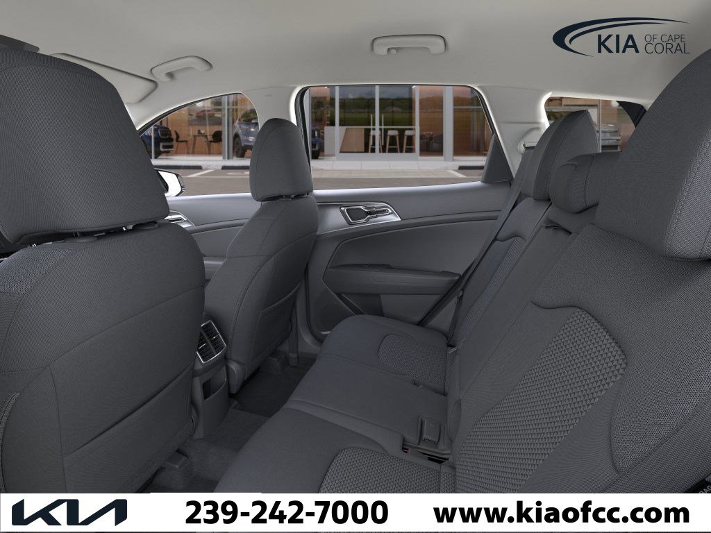 New 2025 Kia Sportage LX image 18