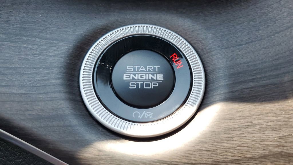 New 2025 Jeep Grand Cherokee L Limited w/ Black Appearance Package image 27