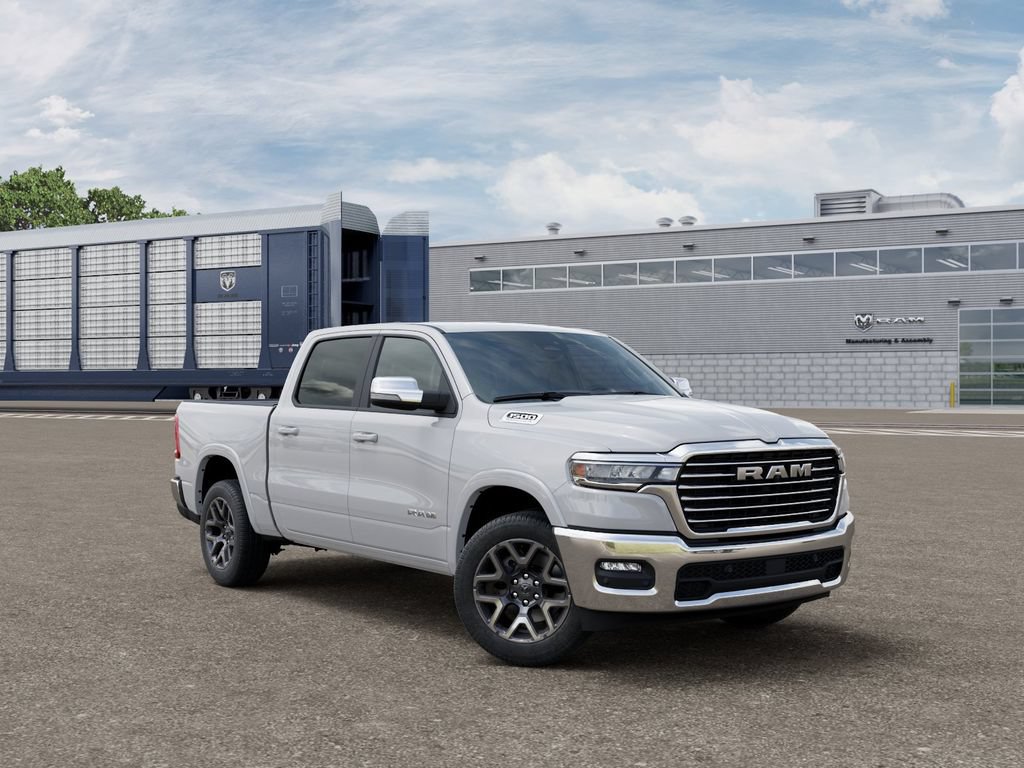 New 2026 RAM 1500 Laramie AWD/4WD image 5