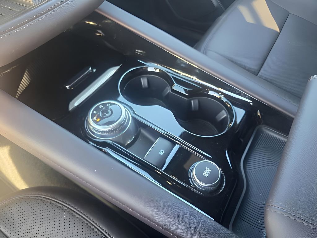 Used 2025 Ford Explorer Platinum w/ LUX Leather Package image 19