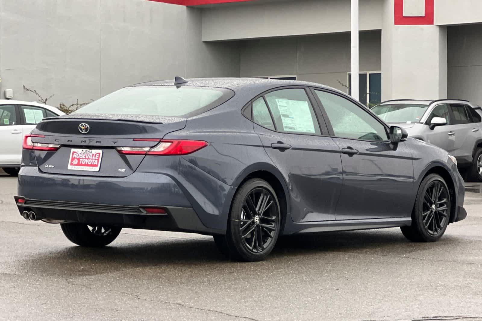 New 2026 Toyota Camry SE FWD image 2
