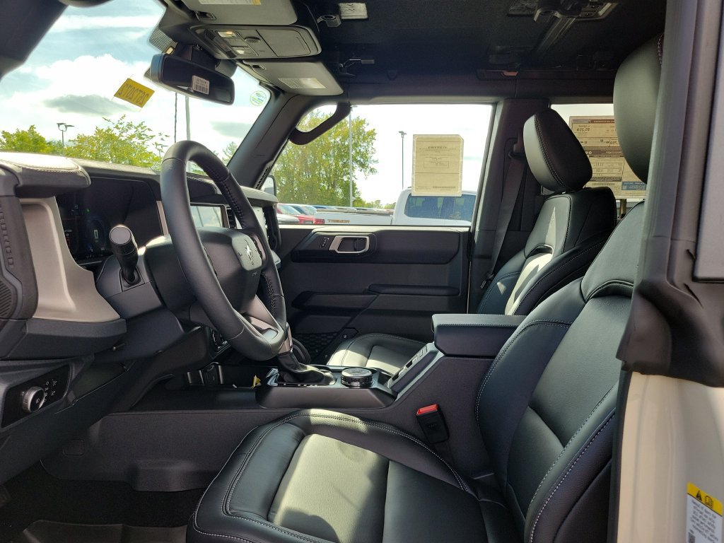 New 2026 Ford Bronco Outer Banks w/ Sasquatch Package AWD/4WD image 18
