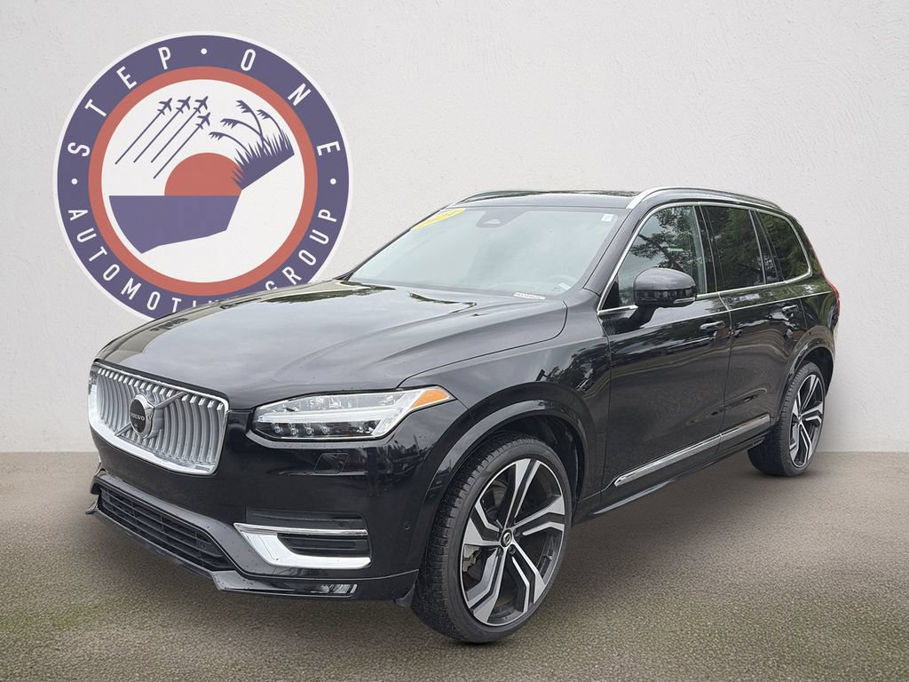 Used 2024 Volvo XC90 B6 Ultimate w/ Protection Package Premier AWD/4WD image 2