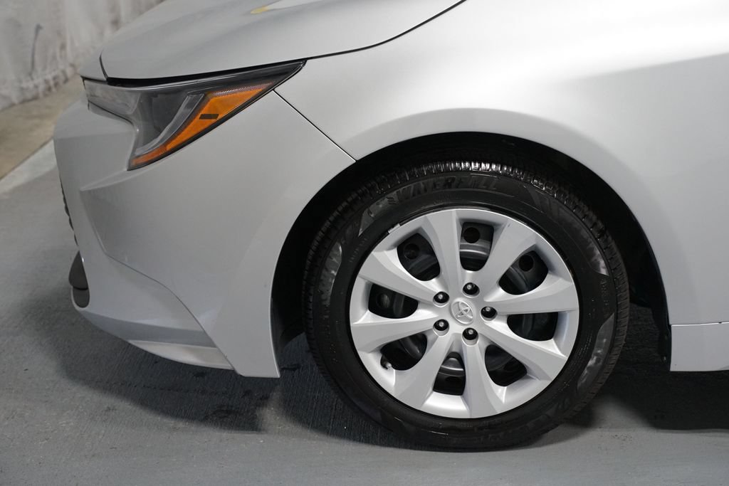 Certified 2024 Toyota Corolla LE FWD image 5