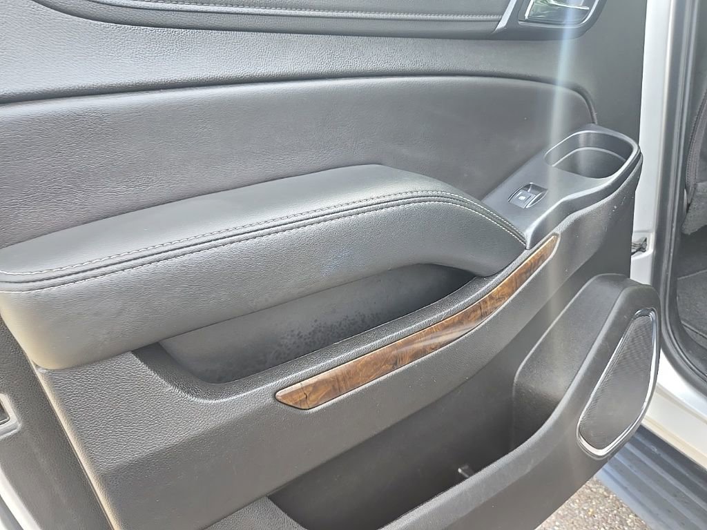 Used 2019 Chevrolet Suburban LT AWD/4WD image 29