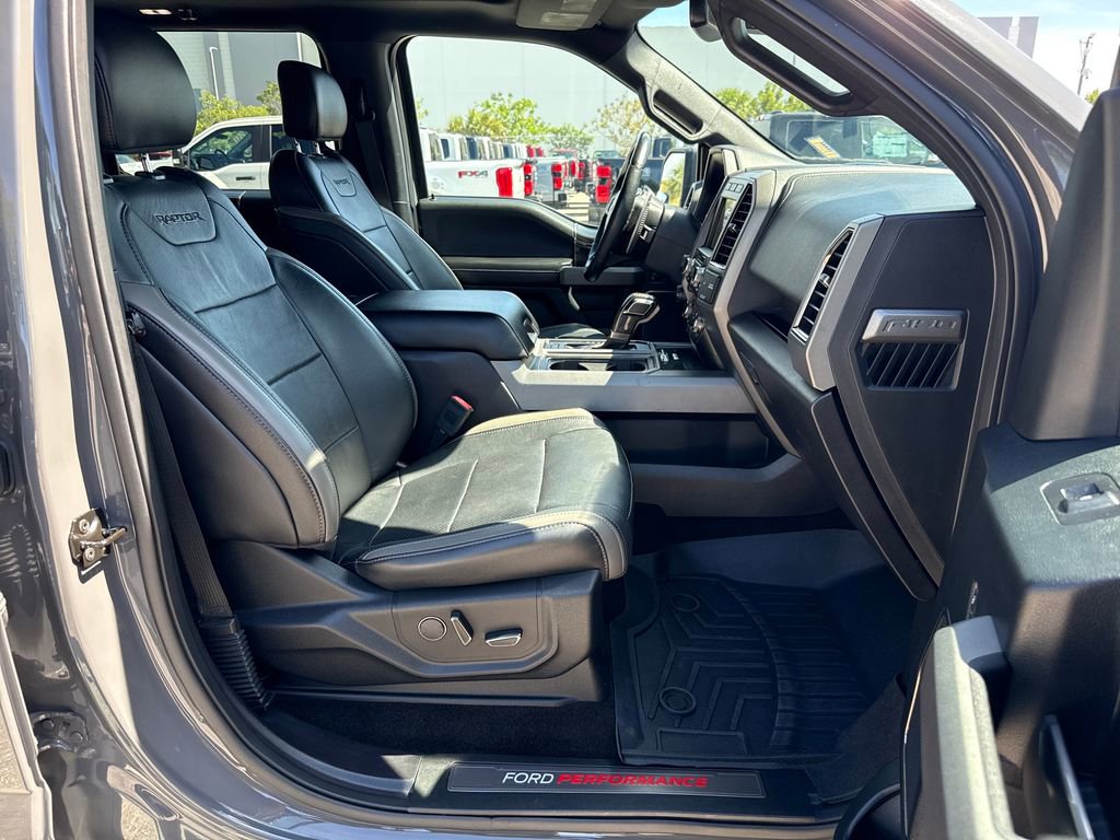 Used 2018 Ford F150 Raptor w/ Equipment Group 802A Luxury AWD/4WD image 28