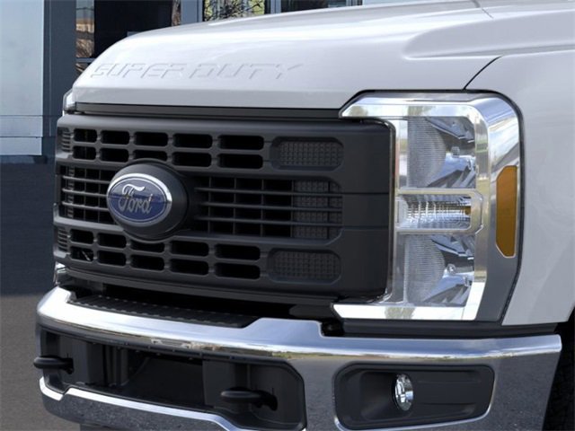 New 2026 Ford F350 XL w/ XL Chrome Package image 17