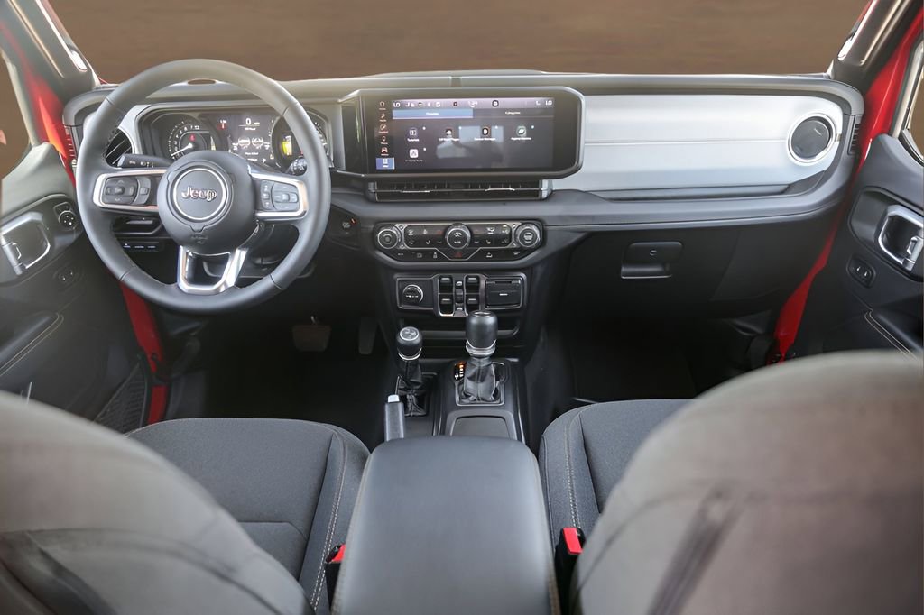 Used 2025 Jeep Wrangler Unlimited Sahara image 24