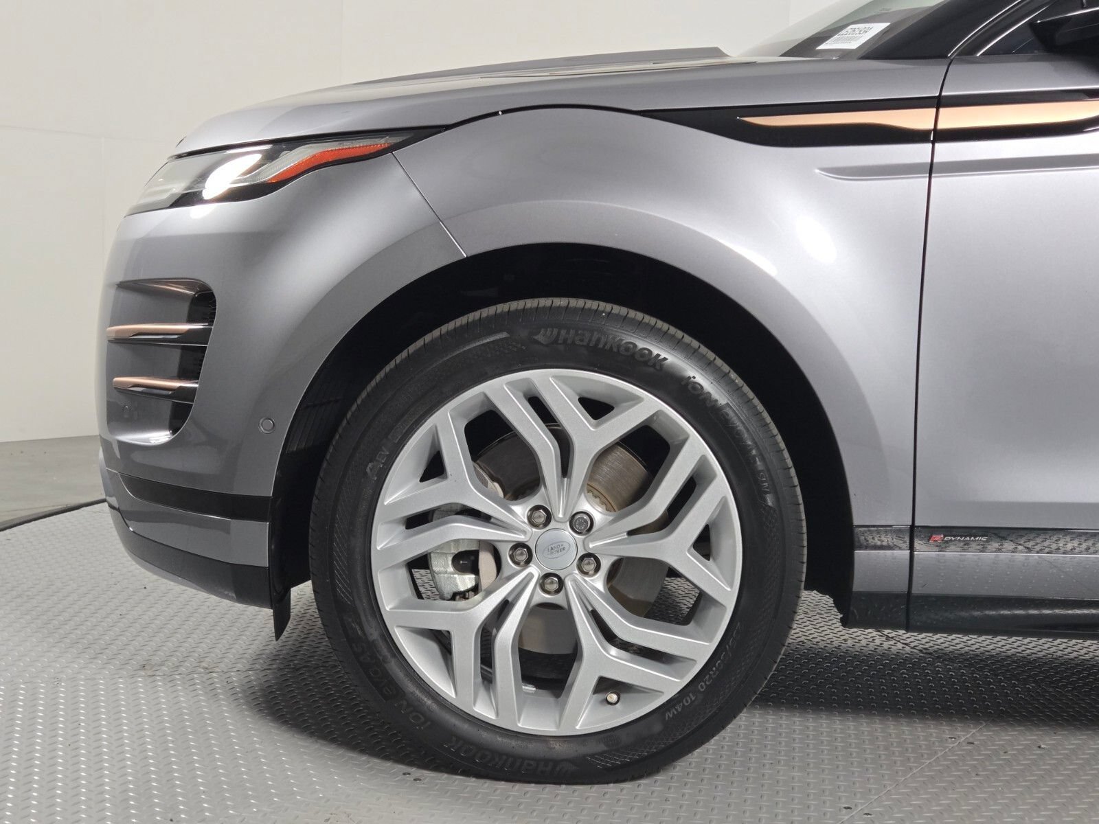 Used 2020 Land Rover Range Rover Evoque R-Dynamic SE AWD/4WD image 9
