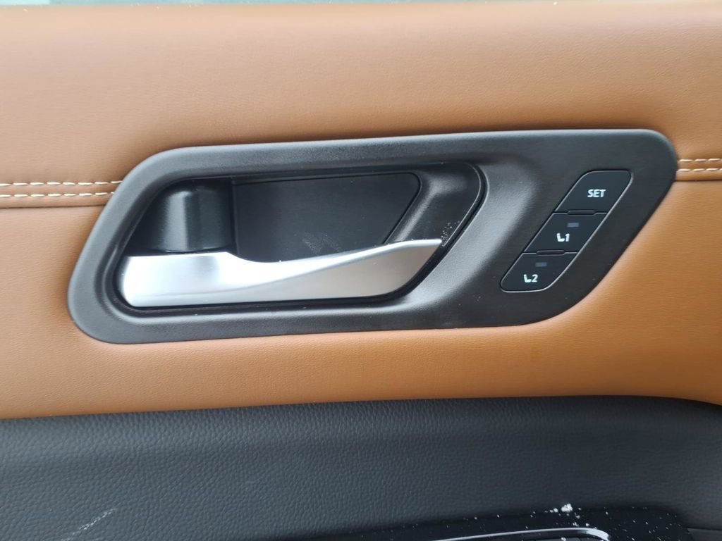 New 2026 Nissan Pathfinder Platinum image 16