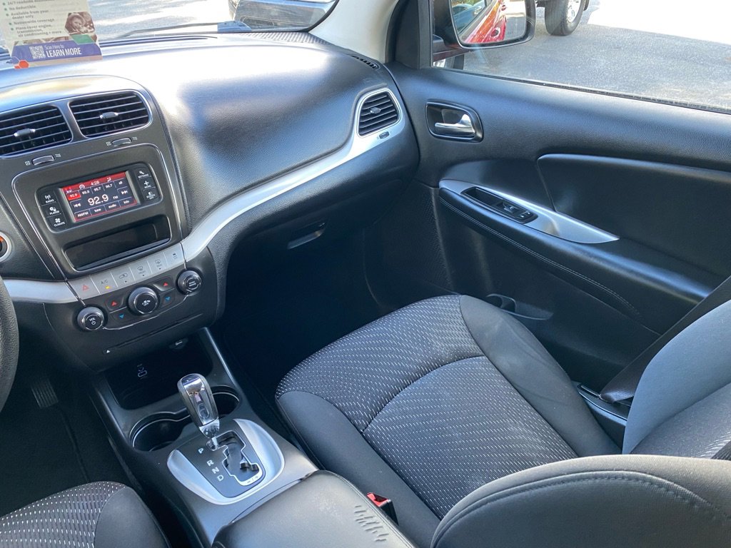 Used 2017 Dodge Journey SE FWD image 15