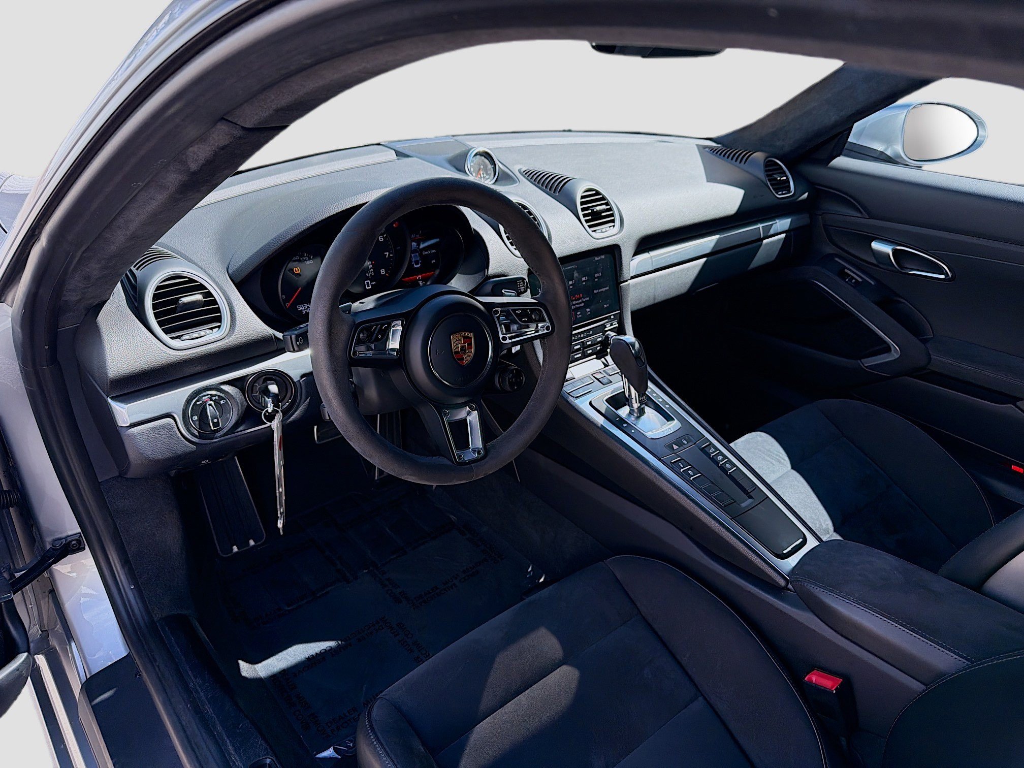 Used 2018 Porsche 718 Cayman GTS image 9